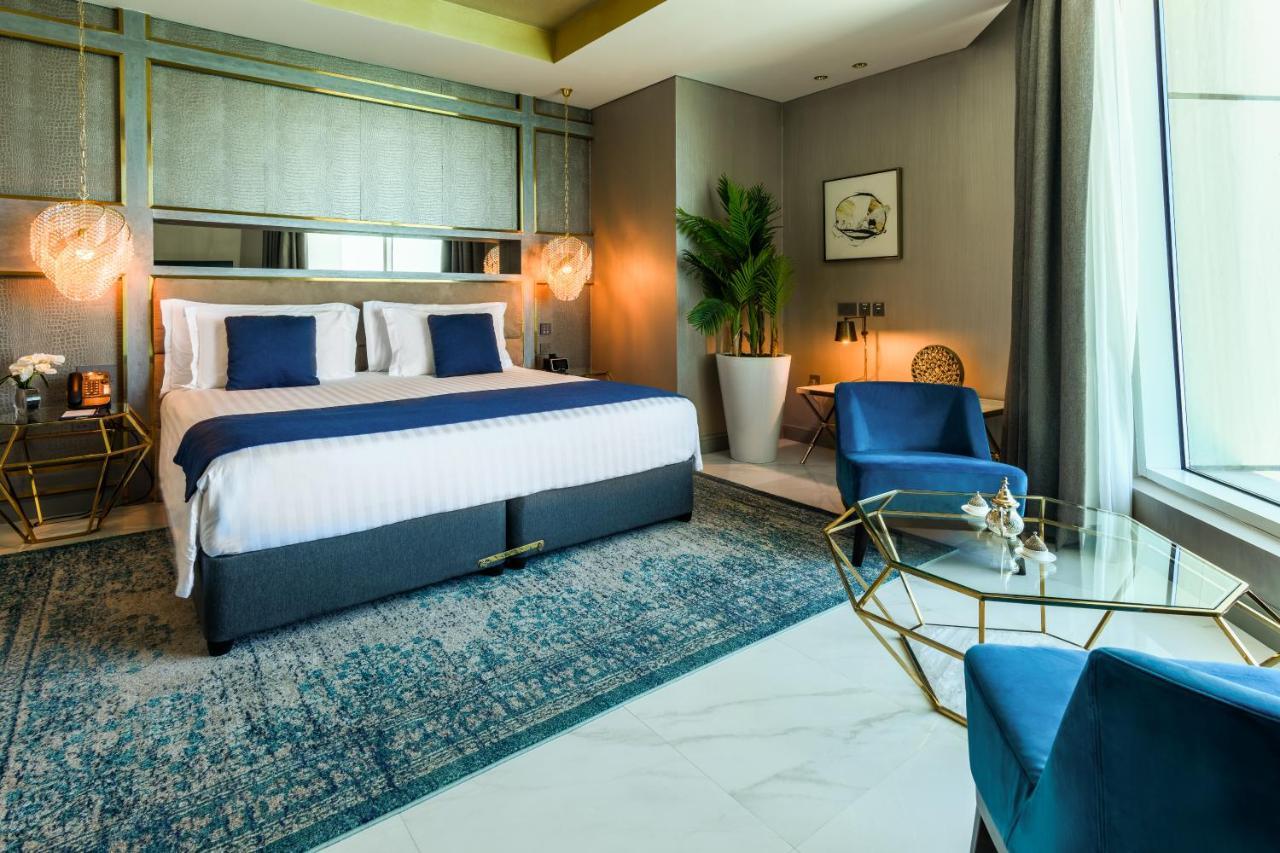 Centara West Bay Hotel & Residences Doha Exterior photo Deluxe Room