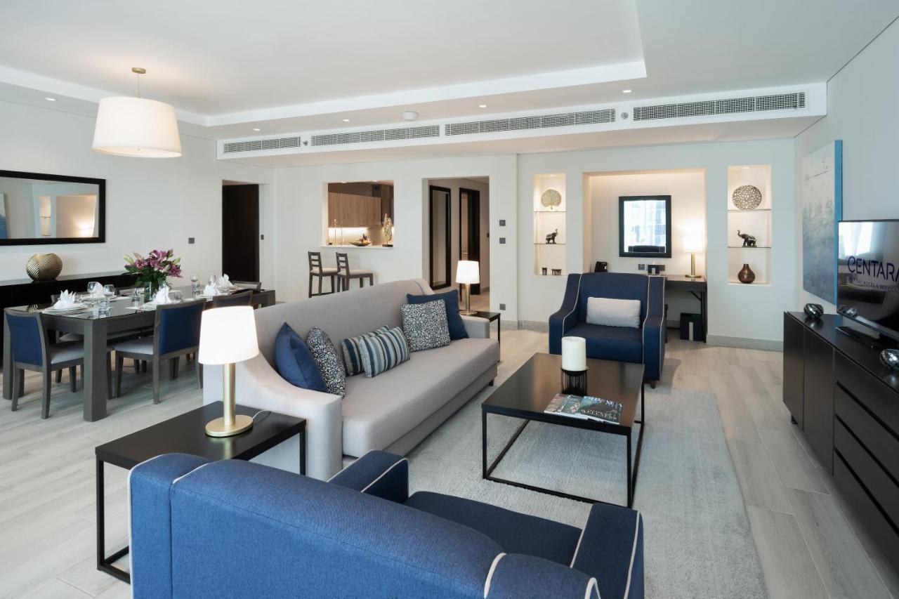 Centara West Bay Hotel & Residences Doha Exterior photo A suite at the hotel